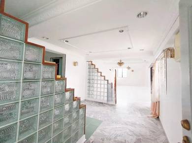 Affordable End Lot in Jinjang Selatan – Spacious with Balcony & Yard!