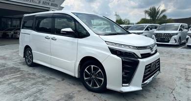 Toyota VOXY 2.0 KIRAMEKI 2