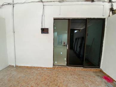( HOT AREA,RENOVATED ) TERES DUA TINGKAT INDERA MAHKOTA 1 Kuantan