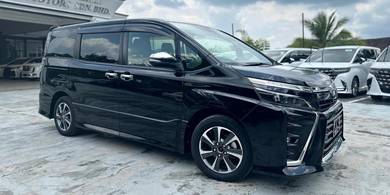 Toyota VOXY 2.0 ZS KIRAMEKI 3 CLEAR STOCK