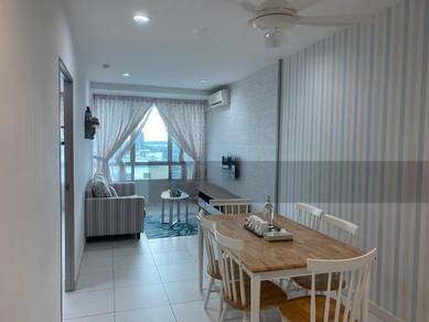 Akademik Suite, Taman Mount Austin, Built Up 753 Sf Fully Renovation