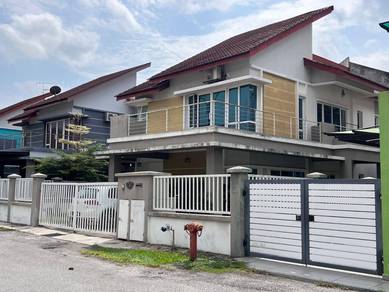 Double Storey Bungalow Link Garden Homes Seksyen 15, Bangi