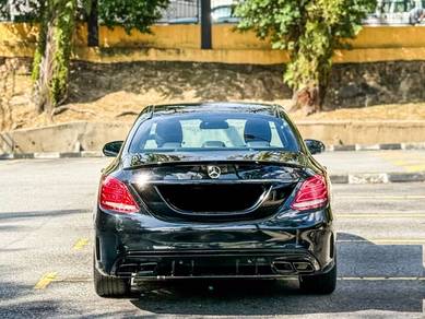Mercedes Benz C300 2.0 AMG F/Convert C63 BKIT