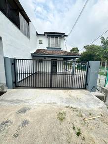 Direct owner! Taman Cahaya Masai Delima 2 storey corner with land