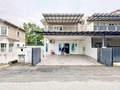Tanah Luas Renovated Semi-D Taman Desiran Bayu Puchong For Sale