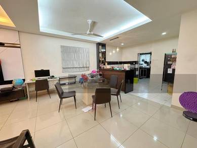 Taman Seri Austin, Lake View, G&G Renovated Double Storey Endlot House