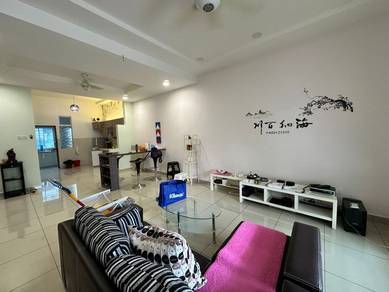 Nusa Sentral Double Storey Terrace Renovated 22x70 Furnished Good Cond