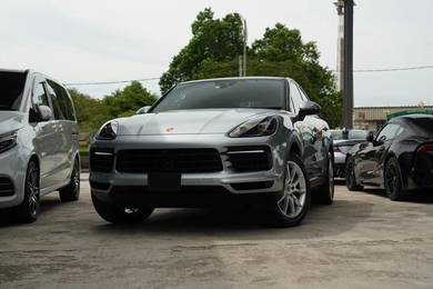 Porsche CAYENNE COUPE 3.0 BLACK INT JAPAN SPE