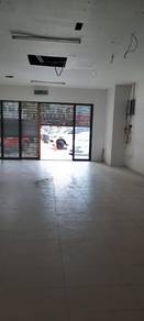 【Puteri 4🔥】Puchong Ground Floor Facing Mainroad Shoplot for Rent
