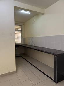 Larai unit luas near kot MOTAC hotel murah kitchen table top