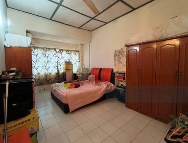 Corner Renovated Townhouse with Extra Land Near KTM & Lotus!