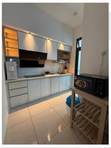 Queens Waterfront (Q2) Fully Renovated & Furnished 1000sf 2-Bedrooms