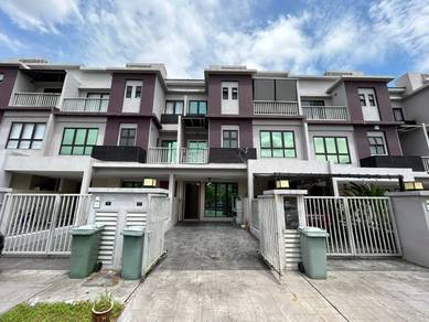 FACING OPEN‼️ GROUND UNIT‼️ The Strata Townhouse Bandar Puteri Bangi