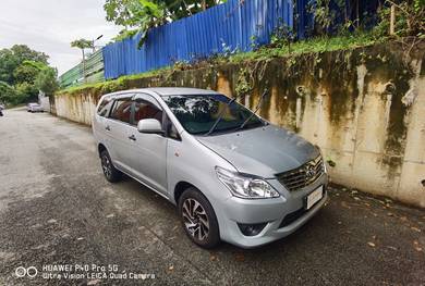 Toyota INNOVA 2.0 E (A)