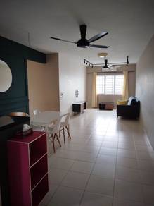 Nice Furnish De Bayu Apartment,900sqf,3R2B,Setia Alam