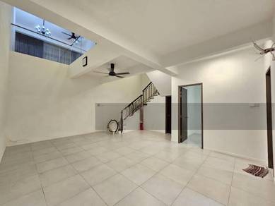 3 Storey Superlink @ Sutera Heights Cheras, Balakong