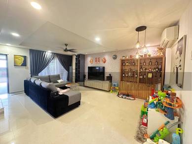 Modern Design Fully Renovated. Facing Open Space. With Auto Gate