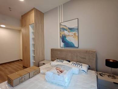 8th & Stellar walking distance to Naga Emas MRT Station