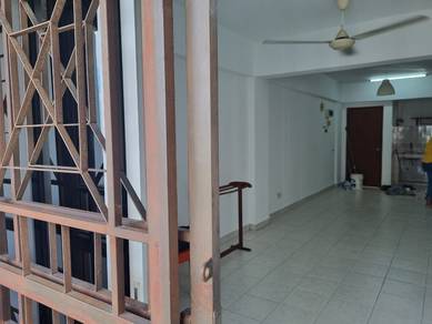 Pelangi Apartment Bandar Utama Below Market 100k 100% Loan Free Stamp