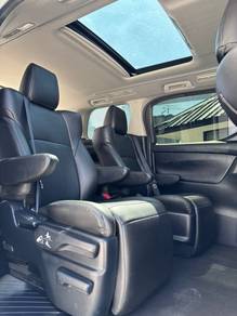 Toyota ALPHARD 2.5 S (A) 7S 2POWER DOOR R-CAM