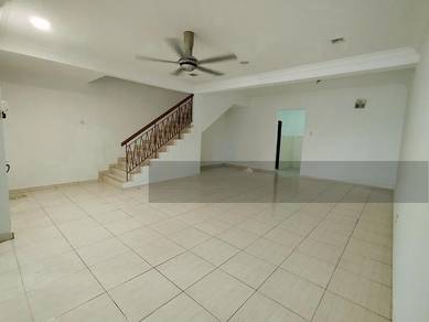 Refurbished. Carporch fit 5 Cars.