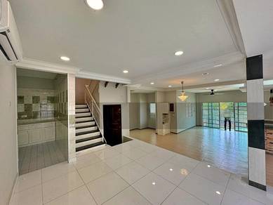 Renovated. Extended 2 Storey Terrace. Corner lot @ Bukit Serdang 5