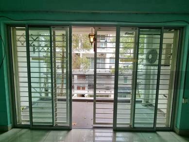 Freehold Townhouse. 2 Carpark. Bayan Villa Bukit Serdang 2