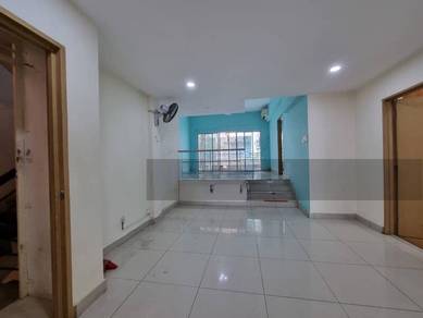 Freehold Townhouse. 2 Carpark. Bayan Villa Bukit Serdang 2