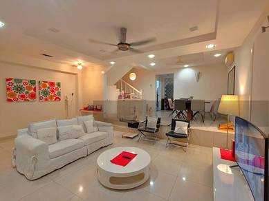 Fully Furnished. Renovated, Ready to Move In. 2 Storey Superlink