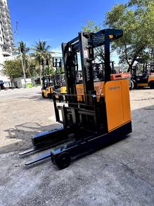 TOYOTA 2.5 ton ELECTRIC LIFT REACH TRUCK FORKLIFT