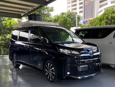 Toyota NOAH 2.0 SZ HALF LEATHER 2PD 7STR 38K
