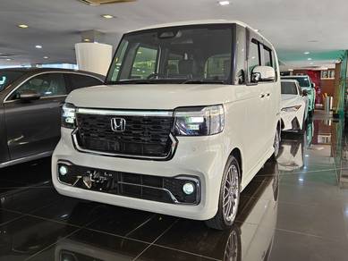 Honda N BOX CUSTOM TURBO [5AA, F/L, 6200KM]