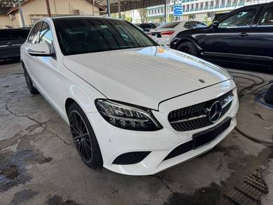 Mercedes Benz C200 1.5 AVANTGARDE AMG LINE
