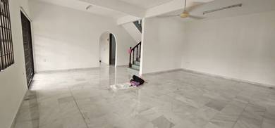 Double storey Terrace house with fully extended For Sales