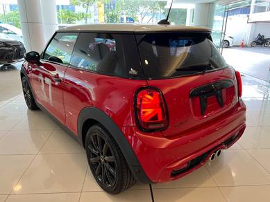 Mini COOPER S 2.0L 3 Doors NEW CAR CONDITION OFFER