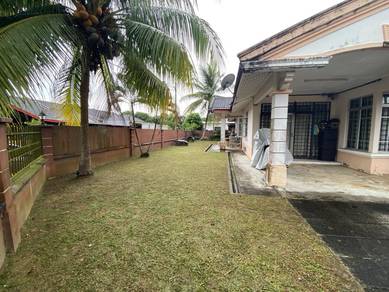 Jalan Riang, Taman Nusa Damai - CORNER / Open Facing