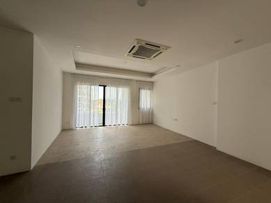 Low density/ Cheap/ d‘Ryx condo/ sunny hill area/ level 2/ nice view