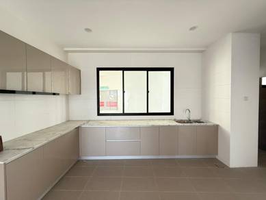 Low density/ Cheap/ d‘Ryx condo/ sunny hill area/ level 2/ nice view