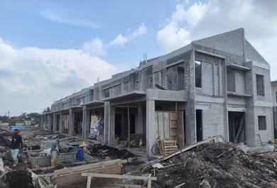 Rumah Teres 2 Tingkat Baru Jalan Kebun, Seksyen 30 Shah Alam