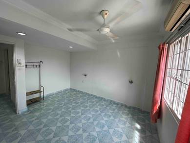 Rumah sewa kat kepong (Aman satu) desa aman puri, renovated,apartment