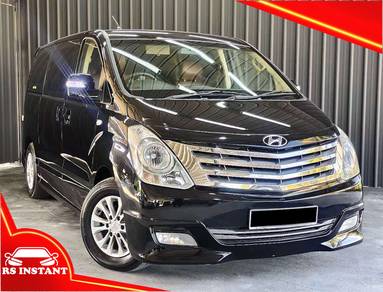 Hyundai GRAND STAREX 2.5 ROYALE FACELIFT (A)