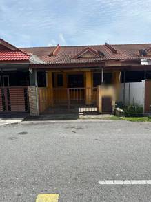 Teres Setingkat Taman Pahlawan, Telok Panglima Garang Untuk Dijual