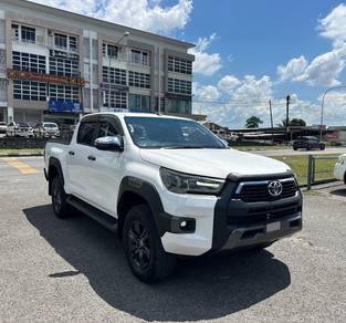Toyota HILUX 2.4 E (A) FULL LOAN