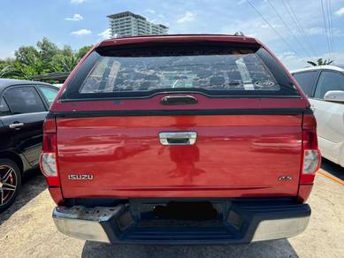 Isuzu D-MAX 2.5 (M) turbo 4X2 Carry box