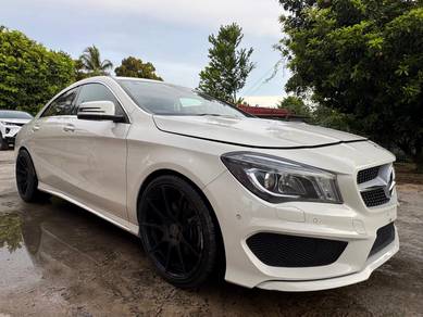 Mercedes Benz CLA250 2.0 AMG 4 MATIC