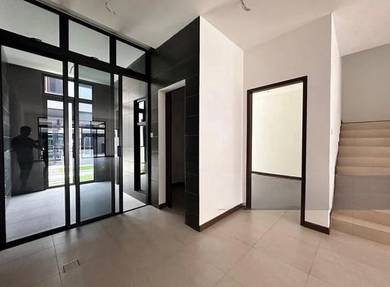 2-Storey Superlink Brand New Aurora Sentral Villa @ Iskandar Puteri
