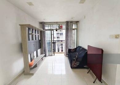 Kipark Apartment, Tampoi Johor Partially Furnished 3r2b1cp For Sale