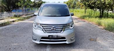 Nissan SERENA 2.0 S-HYBRID HIGHWAY STAR