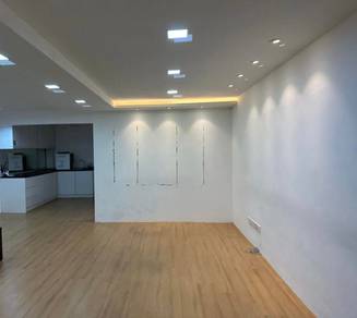 Renovated 2nd floor office 1 mins Walking to Sunway pyramid
