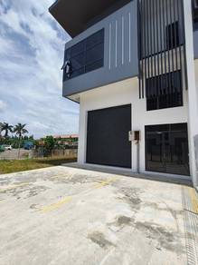 Penampang Donggongon Avenue I Park Plaza Inovasi Industrial Corner uni